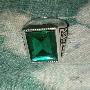 Large green glass costume ring